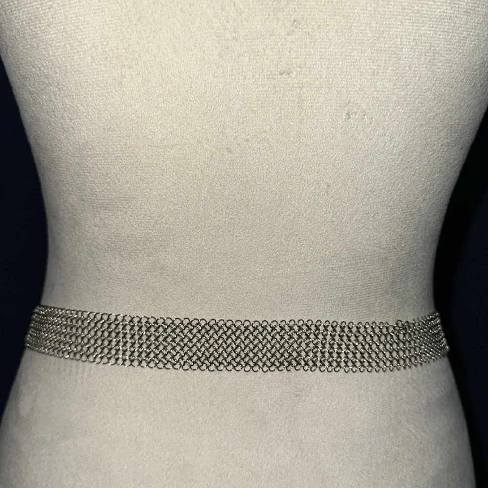 Chanel vintage “RARE” chain mail waist pouch. Spring 1999. - Picture 5 of 9